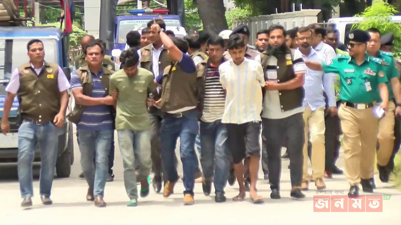 রংপুরের ৪ খুনের ঘটনায় পুলিশ হেফাজতে সিদ্ধার্থ-মুগ্ধ