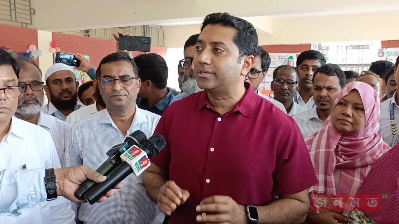 প্রাথমিক শিক্ষকদের বদলি স্থগিত